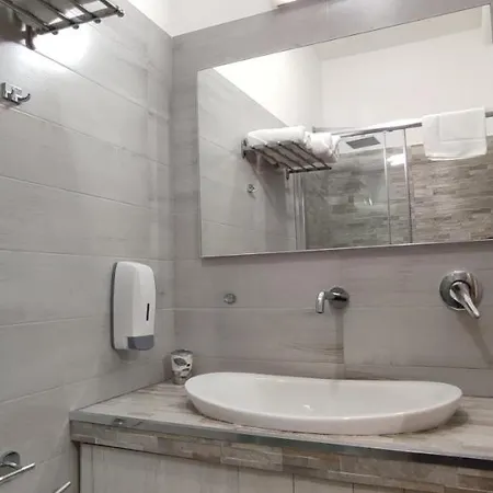 Πανσιόν Nitto House Μπάρι