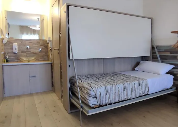 Nitto House Бари